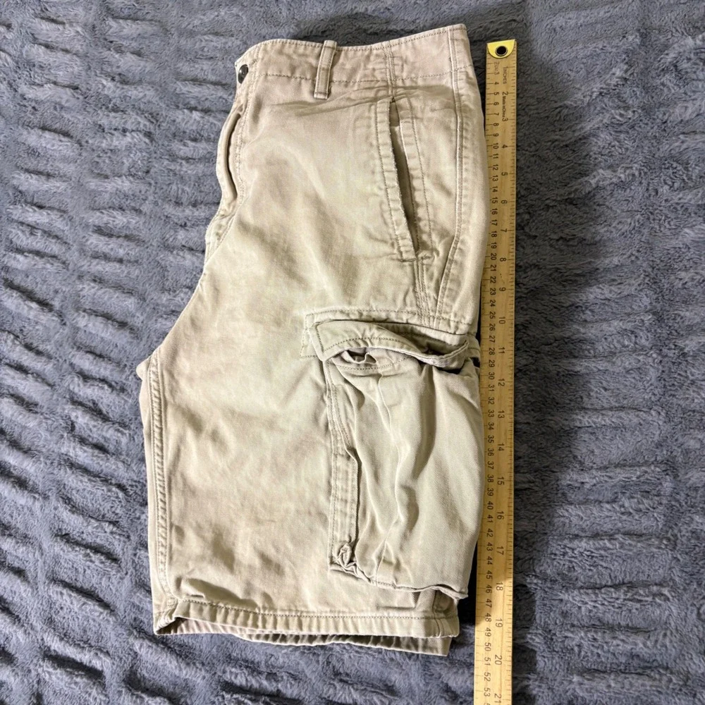 Levis measurements waist